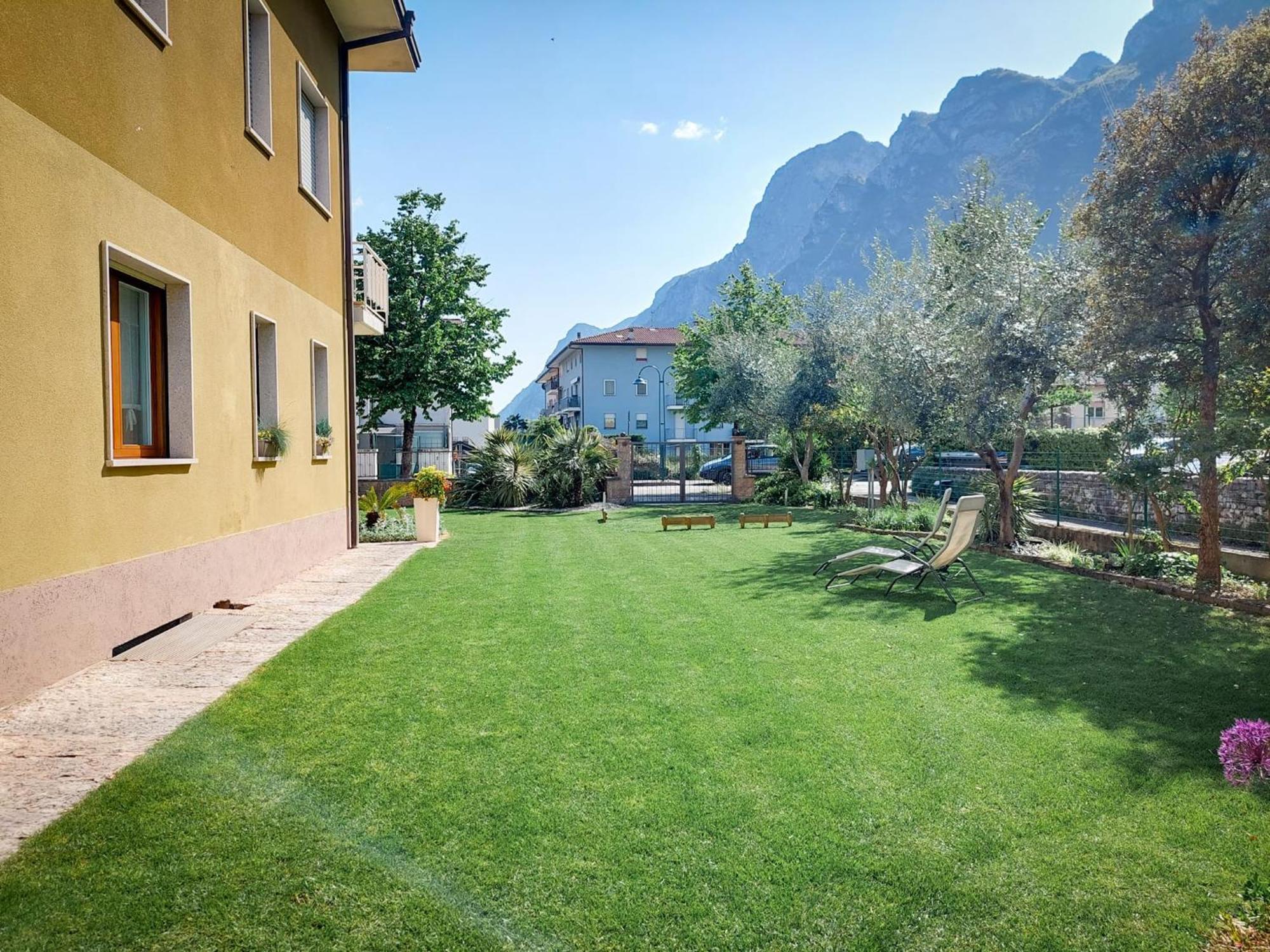 Villa Citrus Riva del Garda Exteriör bild